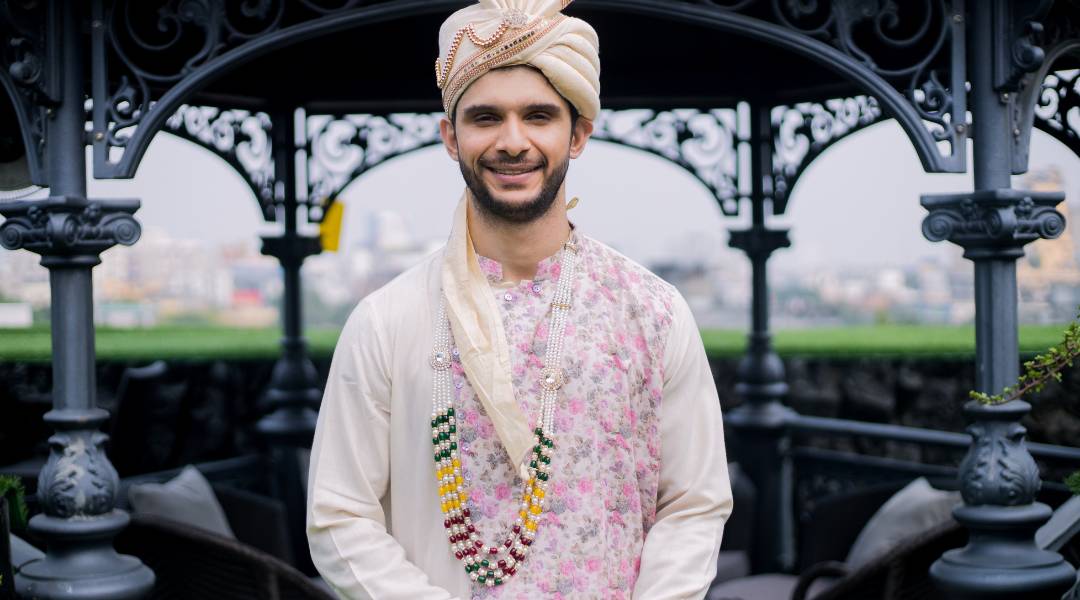 5 Different Sherwani Styles For Grooms As Per Your Body Type - Nihal Fashions