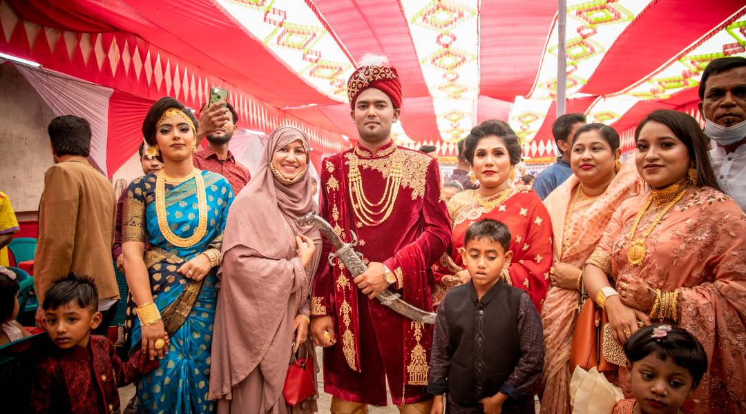 Key Elements to Look Out When Choosing Traditional Indian Apparel - Nihal Fashions
