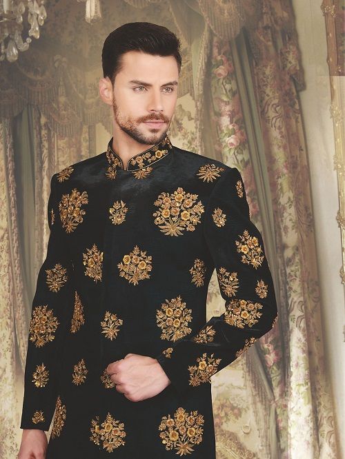Kurta Pajamas Vs Sherwanis – What Should You Go For? - Nihal Fashions
